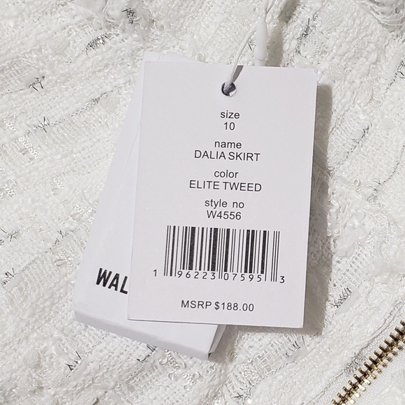 WALTER BAKER Dalia Tweed Mini Skirt 10 Elite Tweed Silver Metallic Gold Buttons - Picture 6 of 6